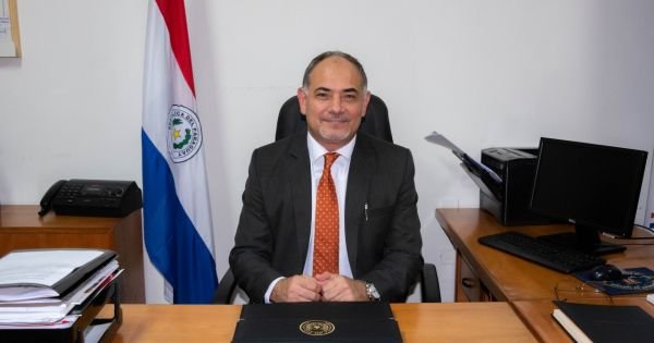 Paraguayan Justice minister sacked for granting privileges to convicted terrorists