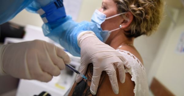 Uruguay to launch new COVID-19 vax campaign only for some people
