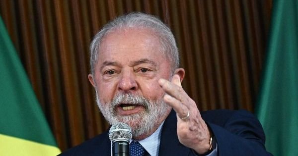 Lula pledges to boost shipyard and oil and gas industries