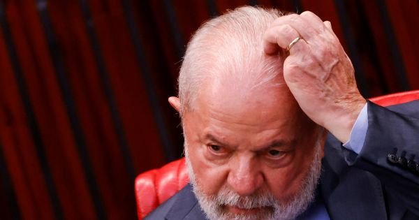 Lula reschedules departure for China after pneumonia diagnosis