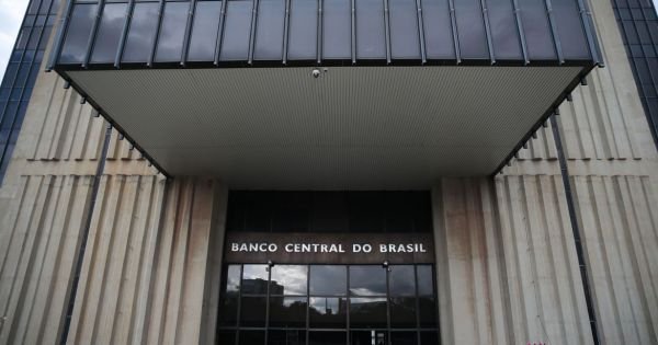 Brazil central bank keeps rate unchanged despite Lula's government complaints, “the highest in the world”