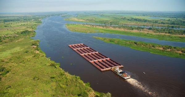 Argentina tries to collect toll from Paraguay for Parana waterway traffic