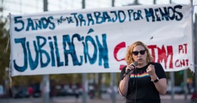 Uruguayans go on strike against social security reforms