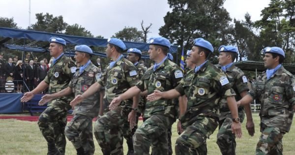 Golan Heights: Uruguayan peacekeepers near line of fire