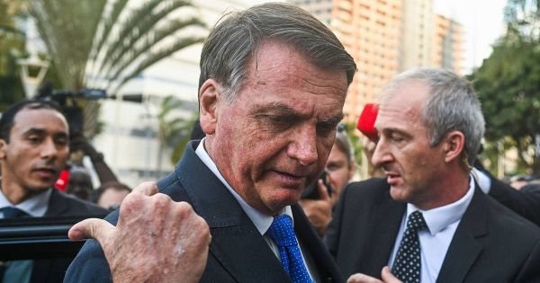 Bolsonaro denies having taken part in a coup plot