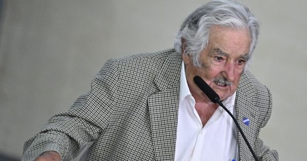 Uruguay: Mujica says apology to China over OPVs is in order