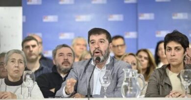 Uruguayan political crisis: Opposition demands accountability amid passport scandal