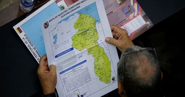 Presidents of Venezuela and Guyana prepare for Thursday's talks