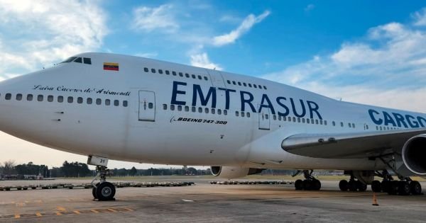 Emtrasur freighter handed over to US leaves Ezeiza airport after 20 months