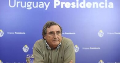 Uruguay: Lacalle announces new Defense Minister starting next month