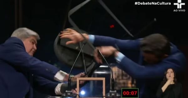 São Paulo mayoral candidate hits rival with a chair during TV debate