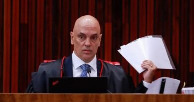 De Moraes allows X back in Brazil